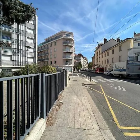 10 Min Gare : Duplex - Fibre Wifi - Confort Apartmán *